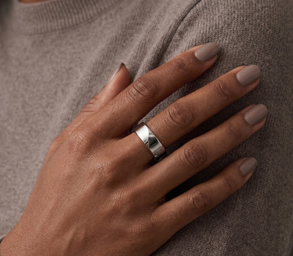 Luna Ring Gen 2 with Charging Case